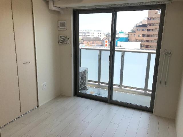 クレスト　タイガー 室内