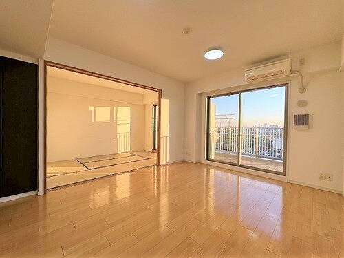 ビー・サイト リビングダイニング　※前回募集時2024年1月の写真