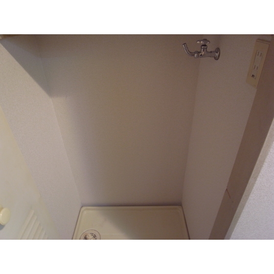 ダイホープラザ鶴見0303号室 洗濯機置き場