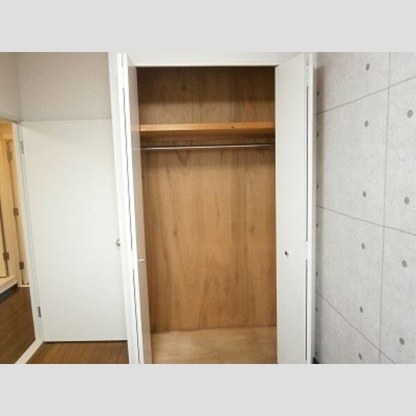 Bellevue壱番館205号室 ♪収納(洋室4.5帖)♪