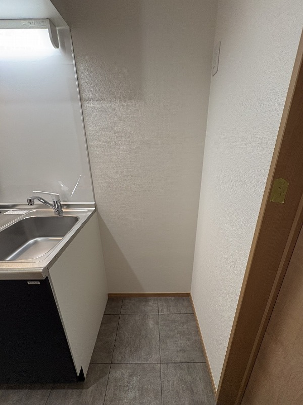 B.1階 キッチン