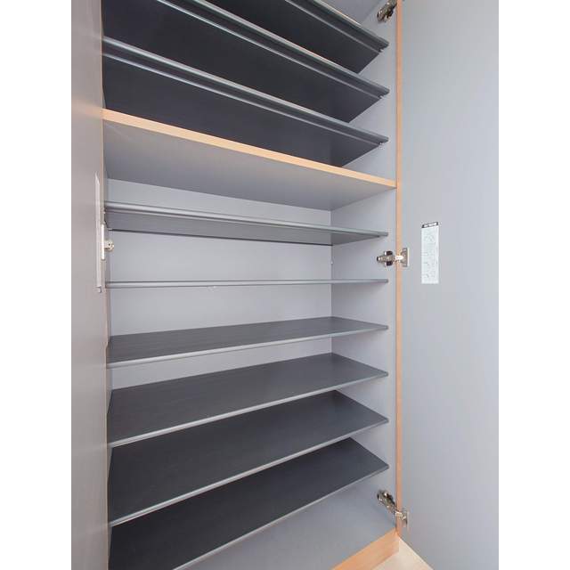 フェリース中根 シューズボックス