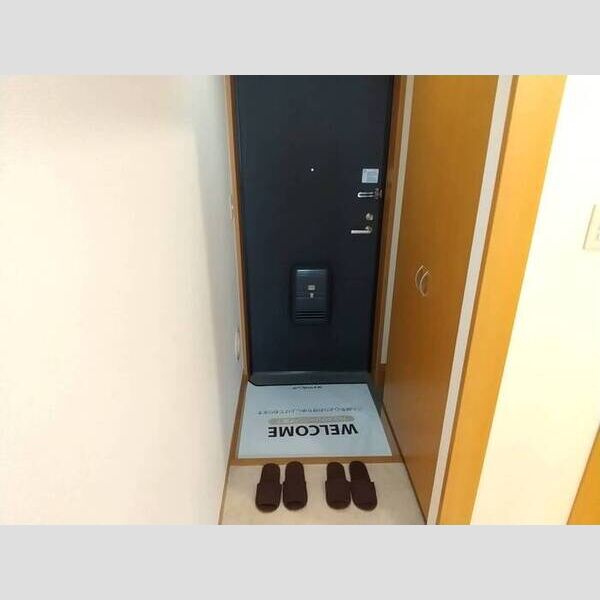 グランシャリオ203号室 玄関