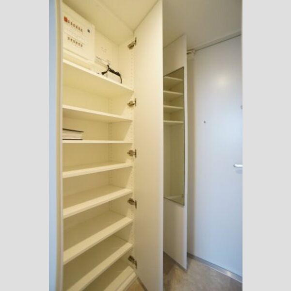 プライムメゾン森下WEST317号室 玄関