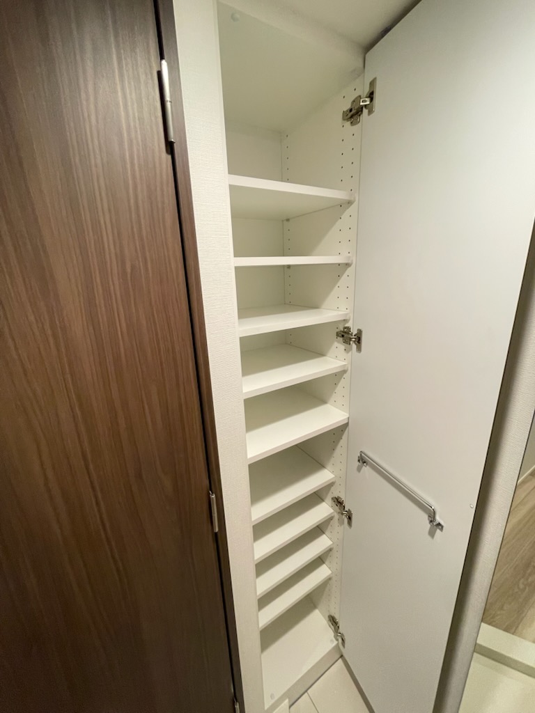 ガーラ・ステーション川崎久地1階 収納のためのスペースです