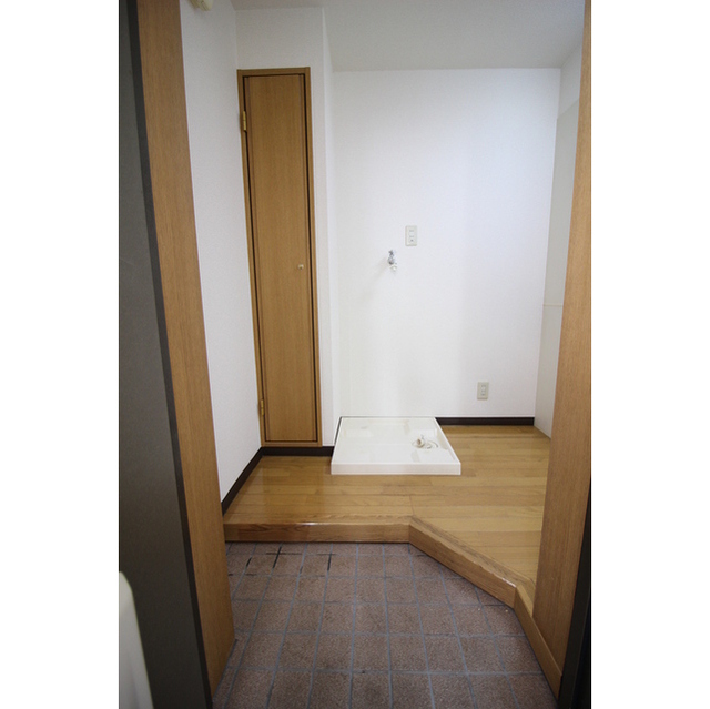 プレール明大前 玄関