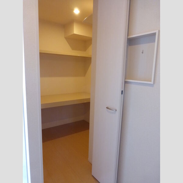 匠乃館　E 納戸