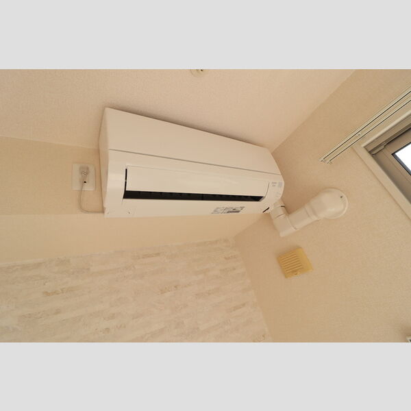 メゾン プレール302号室 エアコン