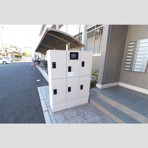 グレイス102号室 宅配ボックス