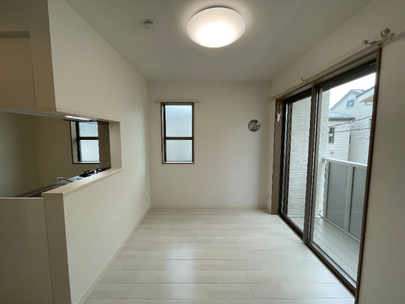 ルヴェ・デュ・ソレイユ2階 リビング