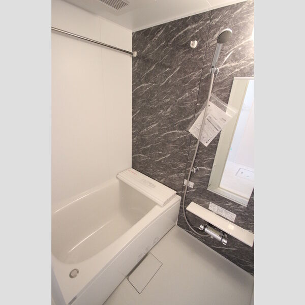 ラマージュ　Ⅹ101号室 101浴室