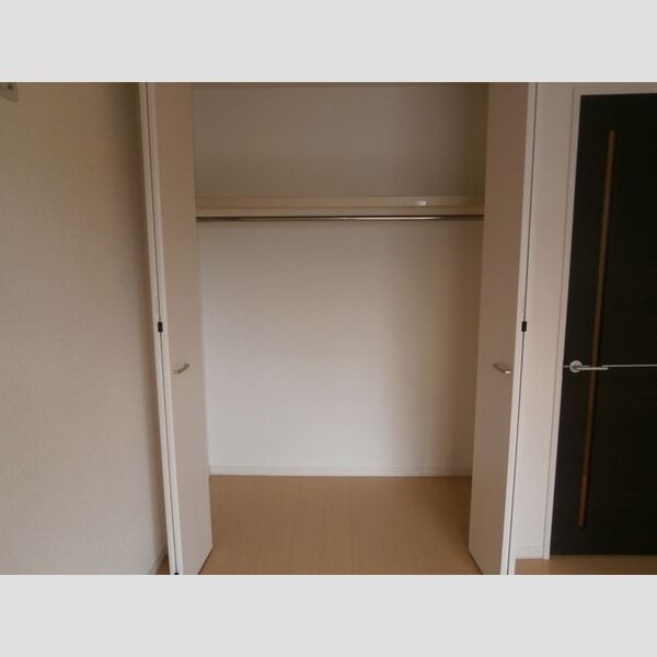 ヴィア・デル・フェリチタ クローゼット