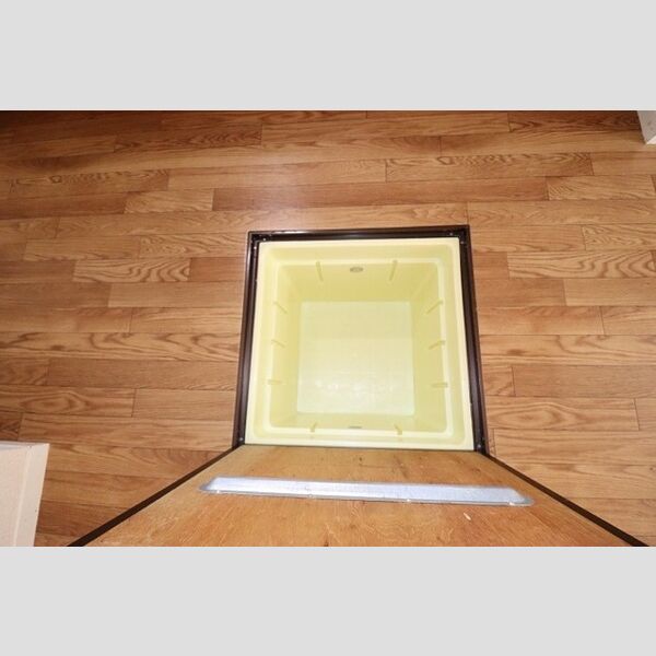 グランディール101号室 床下収納