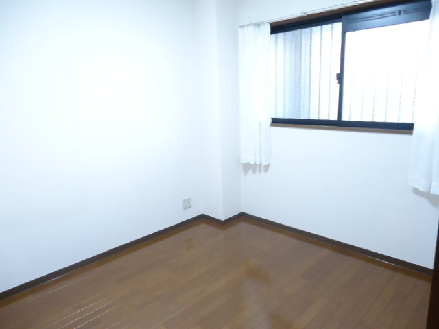 ウイング福寿館 洋室