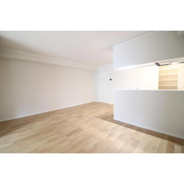 つげたそう4号室 リビング