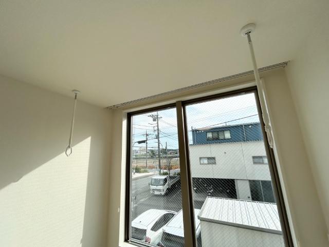 フェリーチェ203号室 室内物干し器具