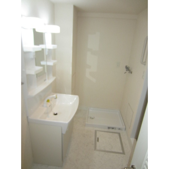 クローネ芦花2階 内観