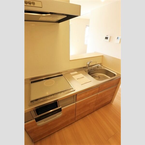 パリス201号室 IHコンロ3口　グリルも付いてます