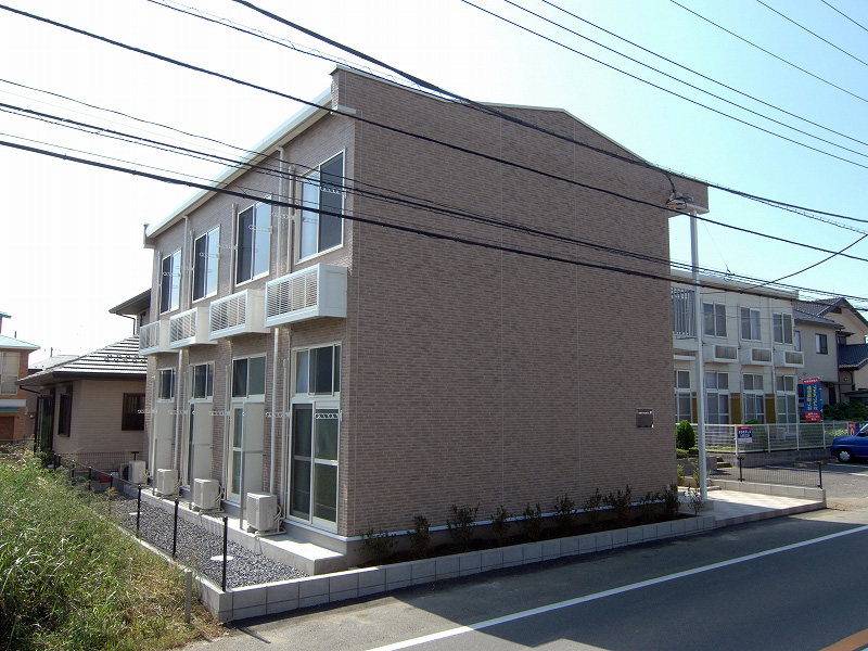 レオパレス女神 外観