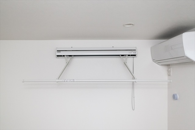 Ｐｌａｔｉｎｕｍ　Ｃｏｕｒｔ　ＥａｓｔⅡ3階 室内物干し