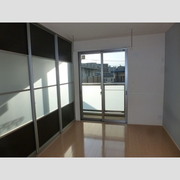 シーバス　B館303号室 洋室2