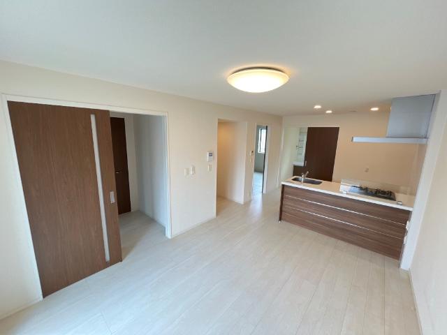 サルベージュ102号室 リビング