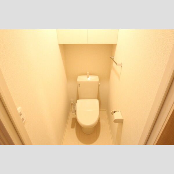 ディアコート本木305号室 トイレ