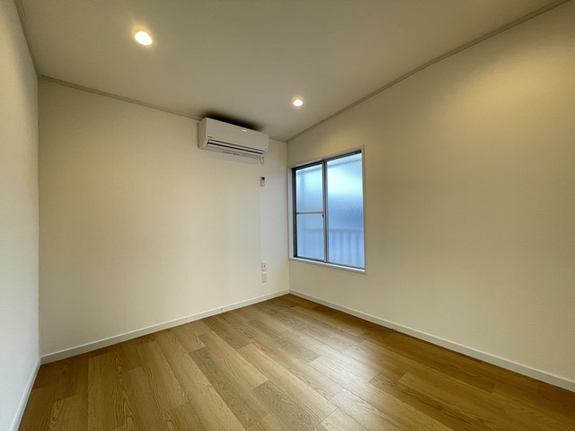 ＭＫハウス西原0208号室 リビング