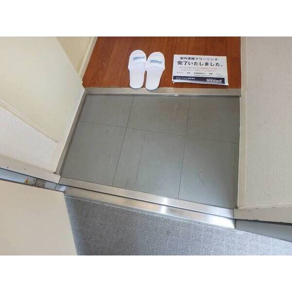 メゾン・ド・コンテス0612号室 玄関