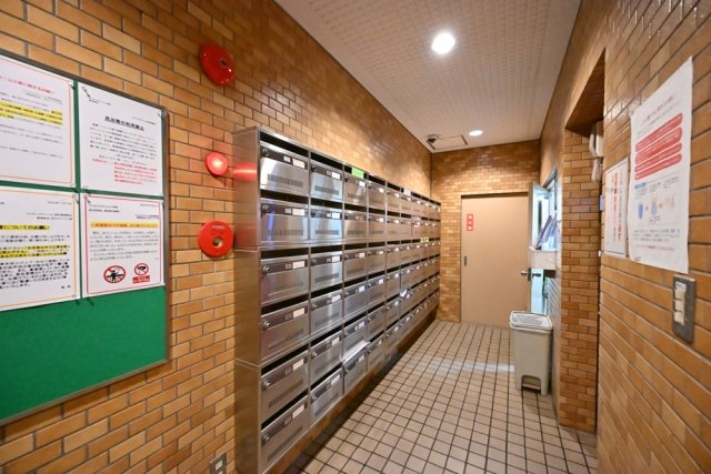 ライオンズマンション麻布4階 エントランス