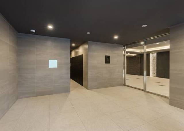 ガーラ・アヴェニュー浅草11階 落ち着いたロビーです