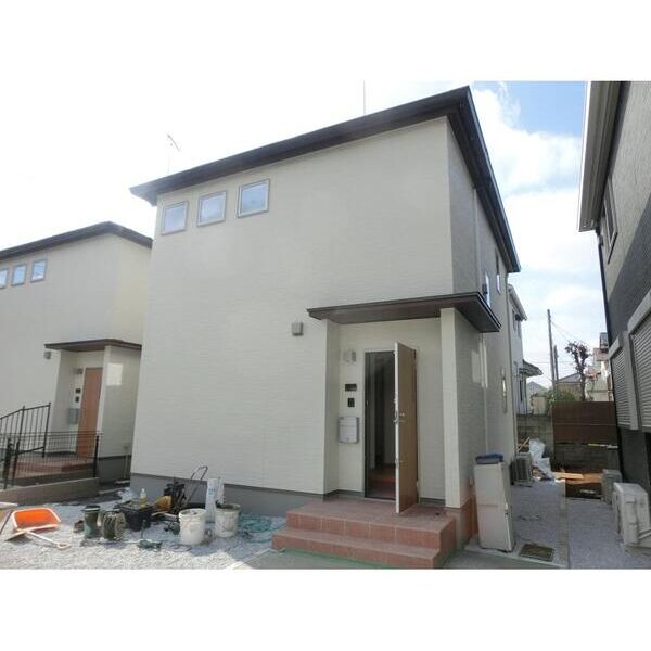 柏市十余二戸建B棟の外観画像