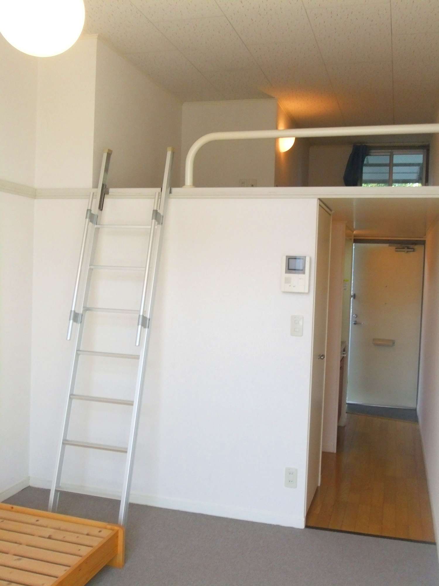 レオパレスＪ 内観