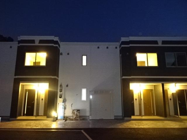 フレール中海岸Ｂ棟 外観写真（昼）