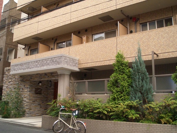 プレール・ドゥーク西新宿305号室 外観