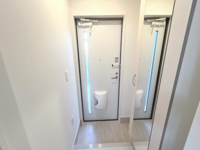 ルナーヴィラージュ 玄関