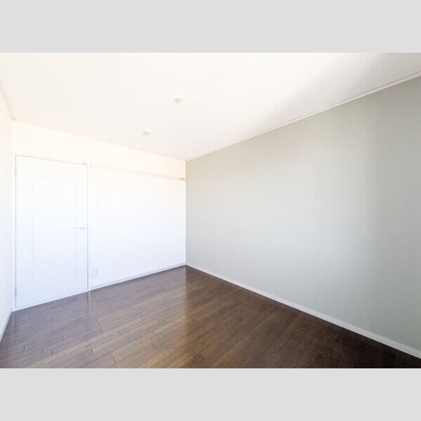 ヴァンベール富士美301号室 洋室