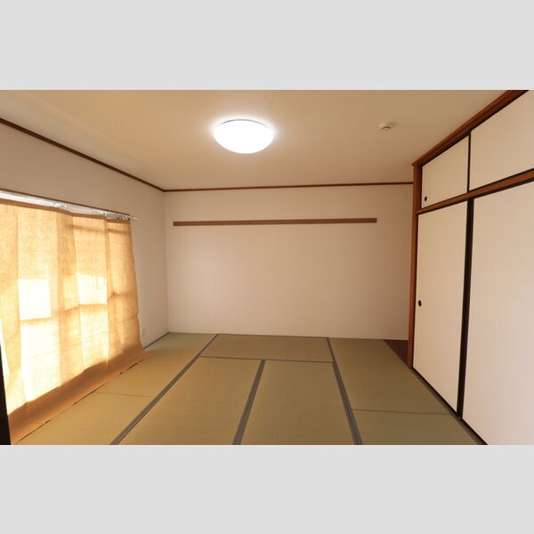 メゾンベルウッド408号室 和室