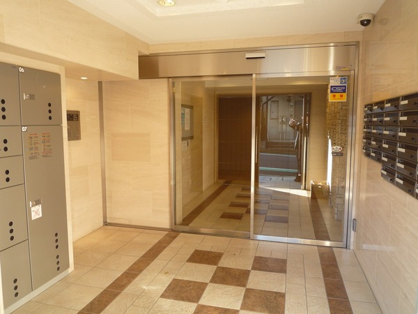 バージュアル横濱妙蓮寺204号室 エントランス