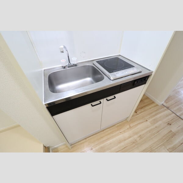 アローンヒルズ201号室 キッチン