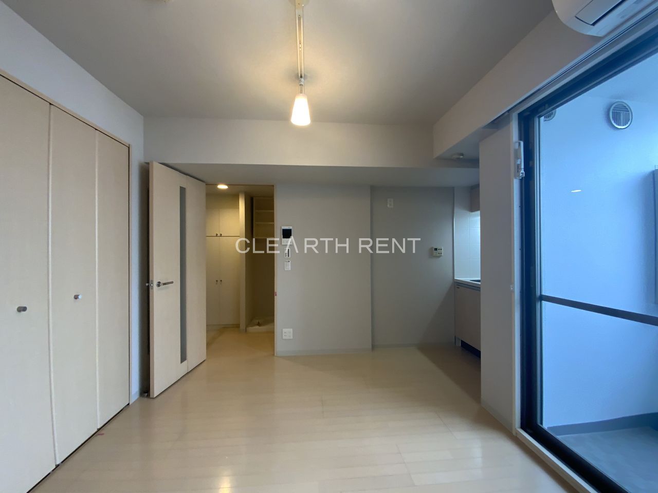 コンシェリアＲ 横濱桜木町9階 開放感のある居室/豊富な収納スペース