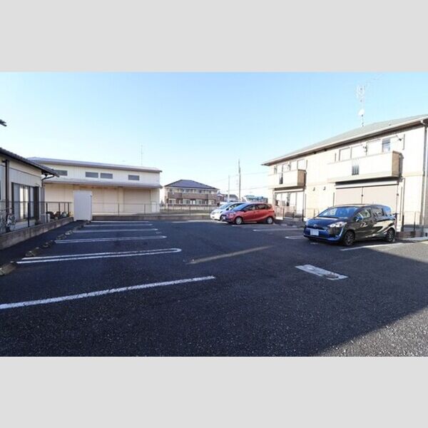 ウィルモア宮前 駐車場