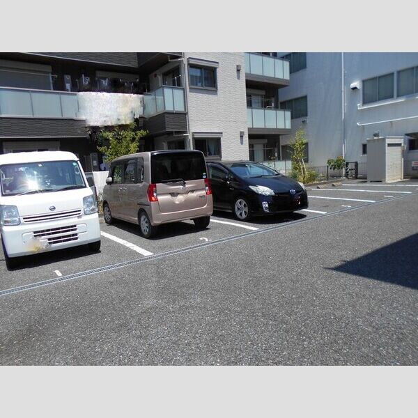 グリーンビジョン 駐車場