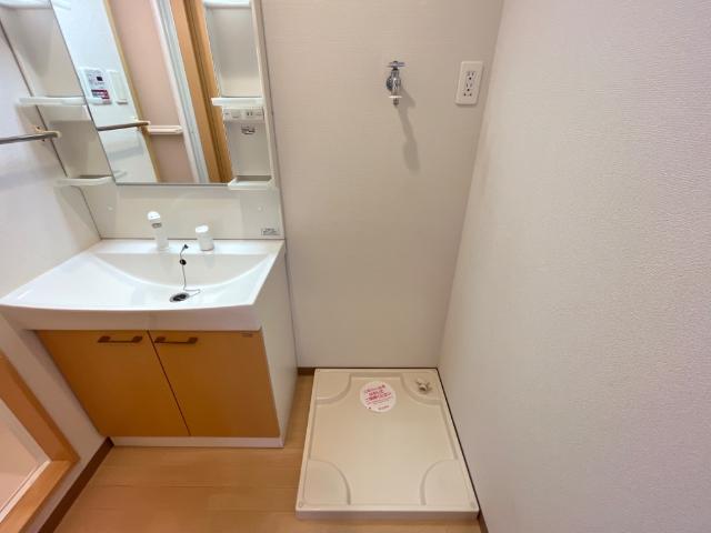 ルミナス206号室 洗濯機置場