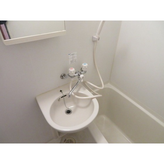 ウィンズ上永谷Ｃ棟0201号室 バス