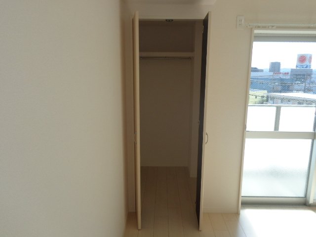 オークロシェ クローゼット