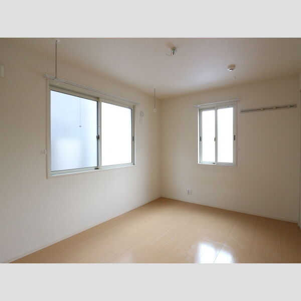 ボナール　A102号室 2面採光の洋室