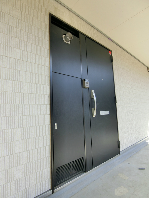 リブリ・THE SEED 日吉1階 玄関