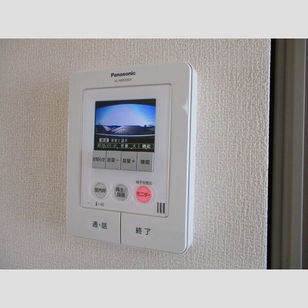 サンヴィラージュ　E カラーTVドアホン