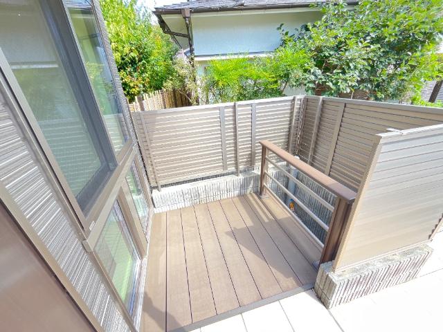 ラ・メルヴェーユ103号室 専用庭